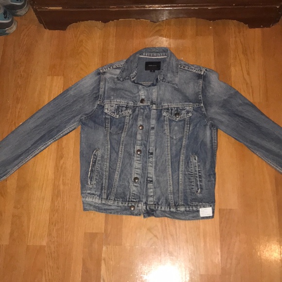 adam levine jean jacket